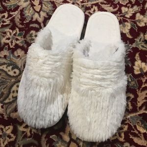 Pottery barn slippers